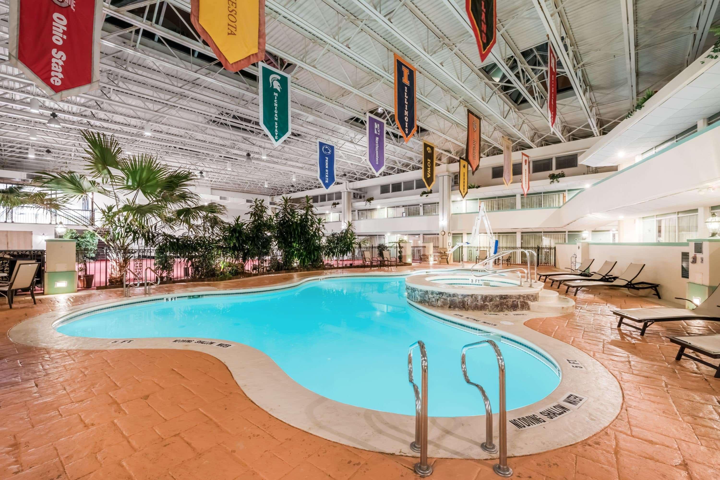 Ramada By Wyndham State College Hotel & Conference Center Exterior photo